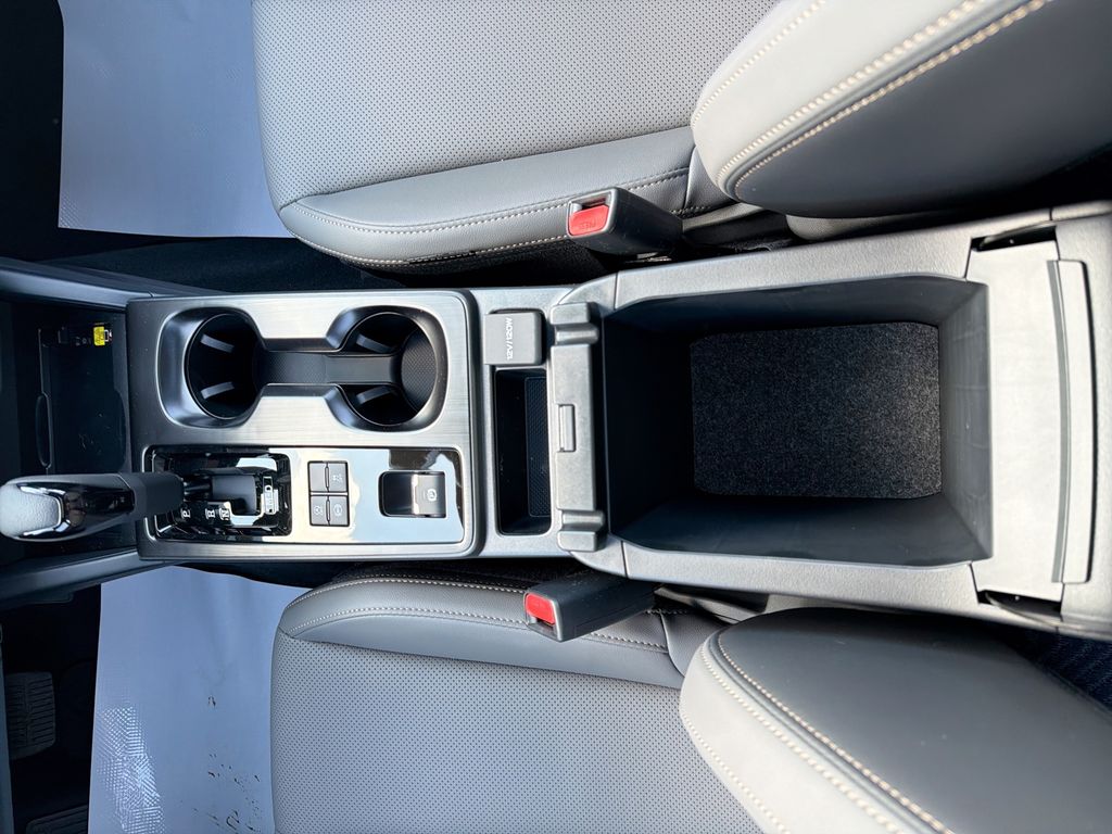 2026 Subaru Outback Limited - Photo 34