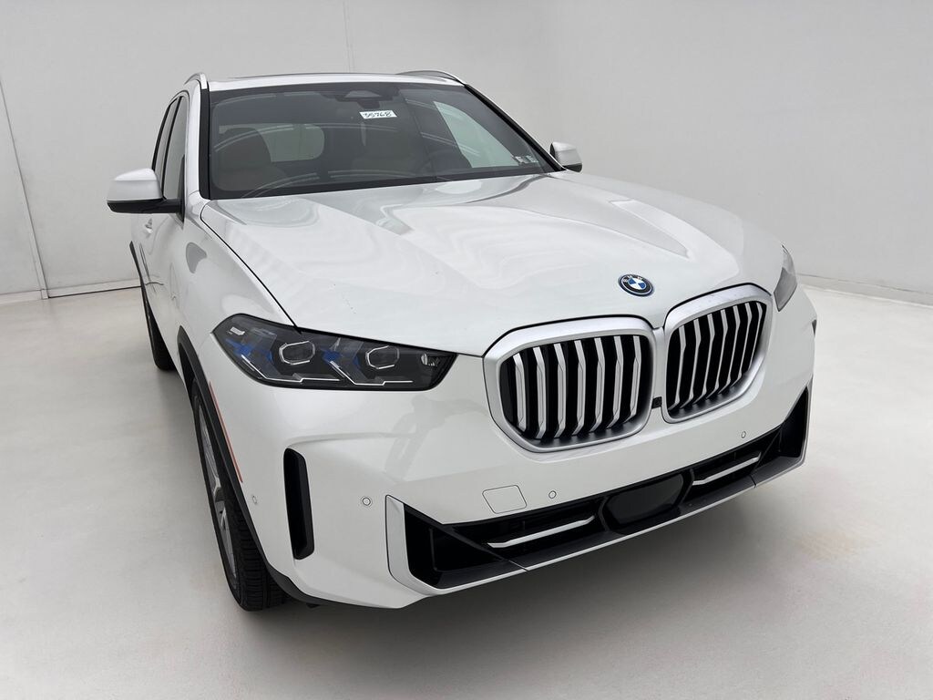 New 2026 BMW X5 PHEV xDrive50e SUV