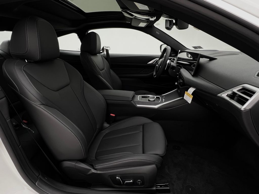 2026 BMW 4 Series 430i - Photo 13