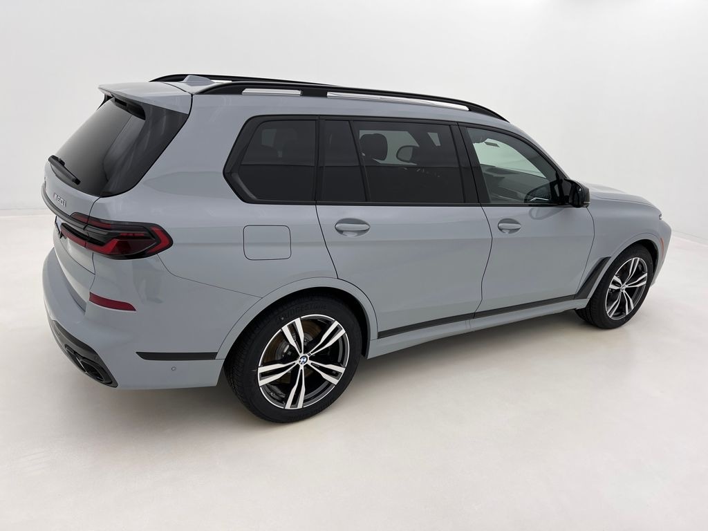 New 2026 BMW X7 M60i SUV