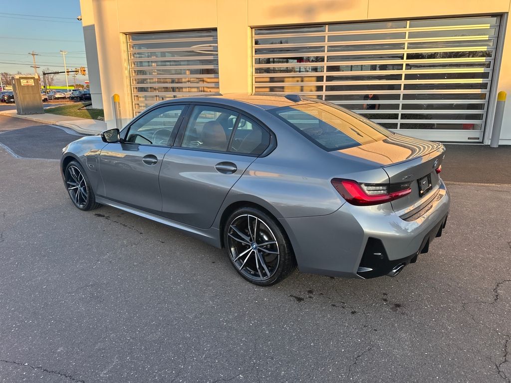 2023 Bmw 330e xDrive photo 3
