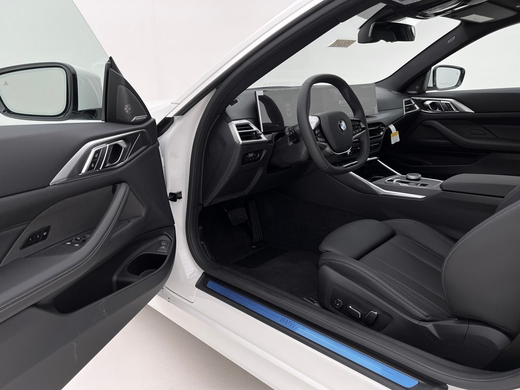 2026 BMW 4 Series 430i - Photo 9