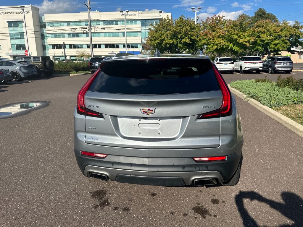2023 Cadillac XT4 Premium Luxury photo 3