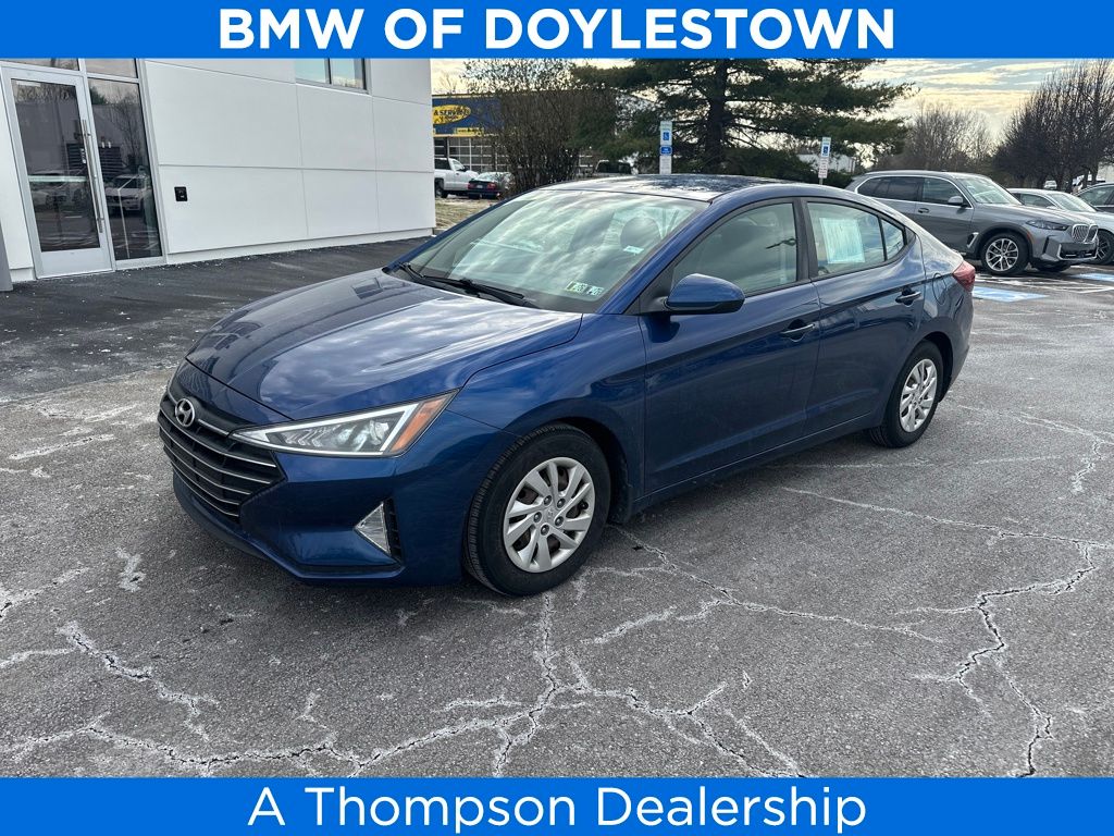 2020 Hyundai Elantra SE's photo