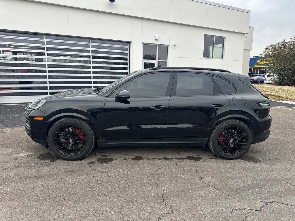 Used 2024 Porsche Cayenne E-Hybrid S SUV