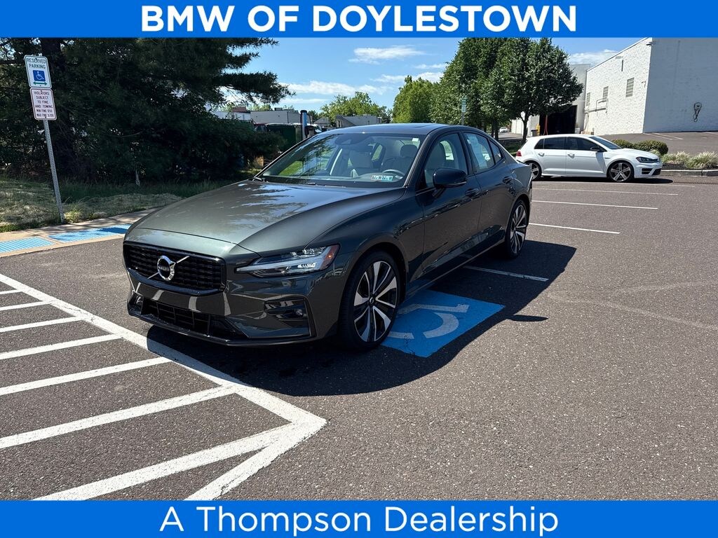Used 2022 Volvo S60 B5 AWD Momentum Sedan