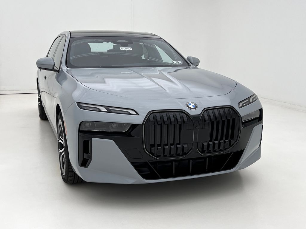 New 2026 BMW 740i xDrive Sedan