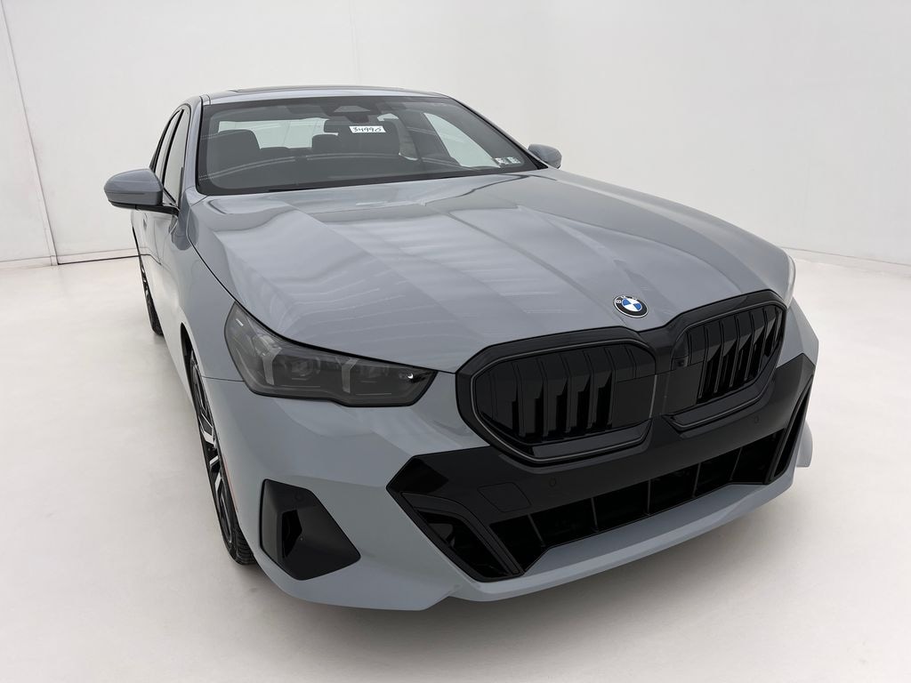 New 2026 BMW 530i xDrive Sedan