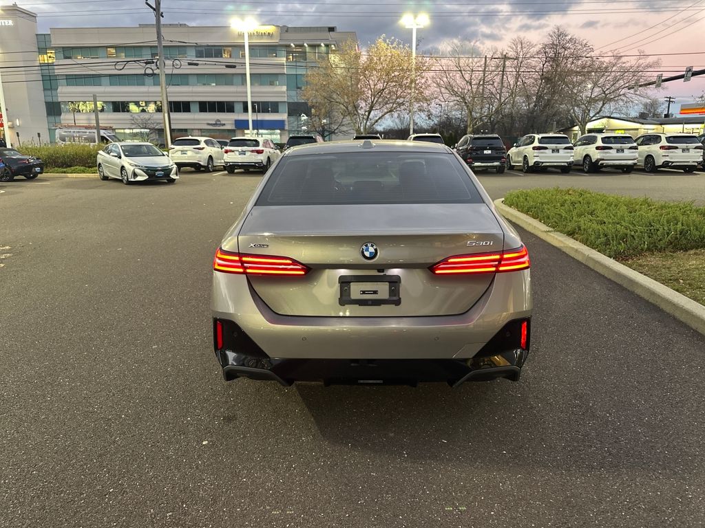 2024 Bmw 530i xDrive photo 3