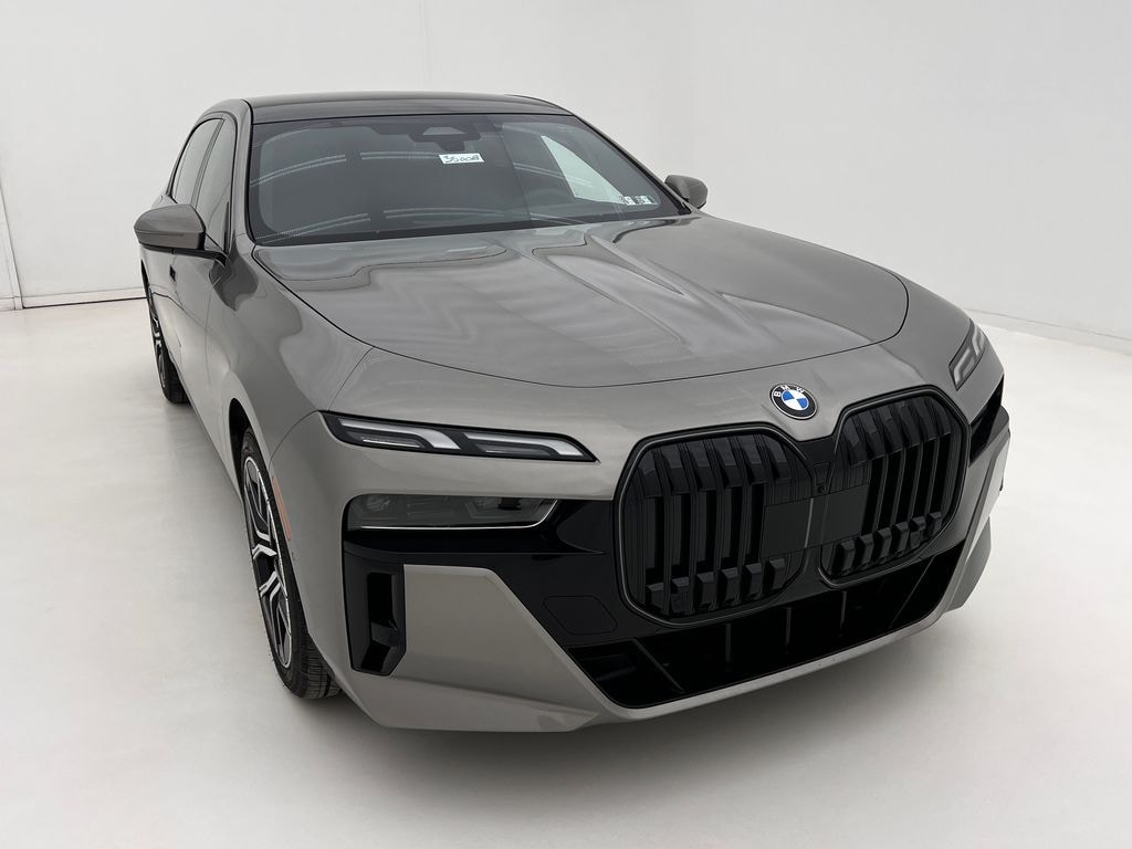 New 2026 BMW 740i xDrive Sedan
