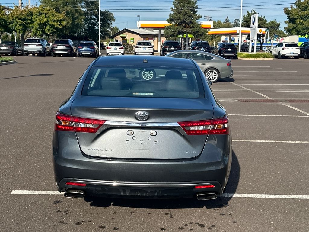 2016 Toyota Avalon XLE Premium photo 4