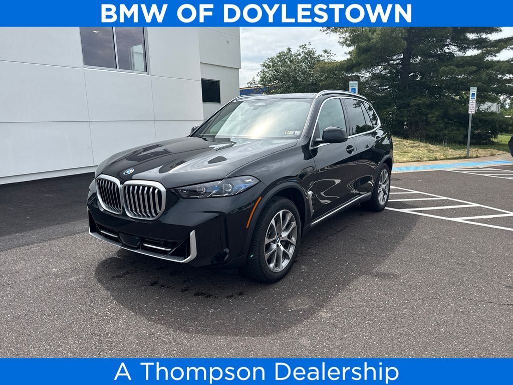 2026 BMW X5 xDrive50e's photo
