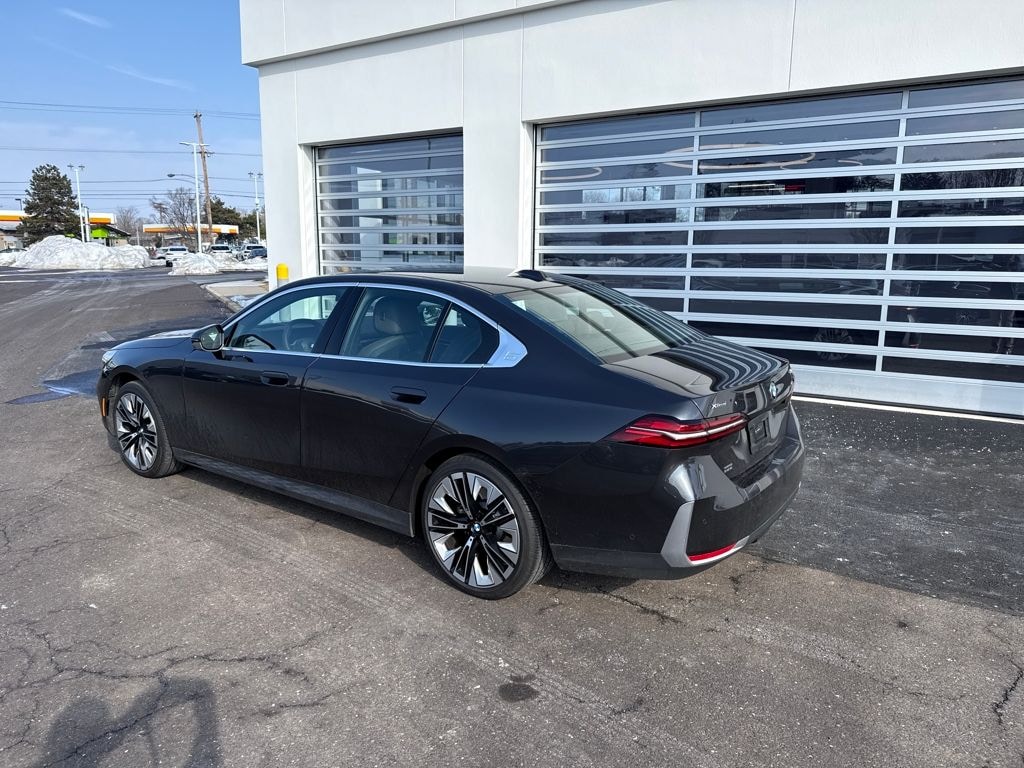 Certified 2026 BMW 530i xDrive Sedan