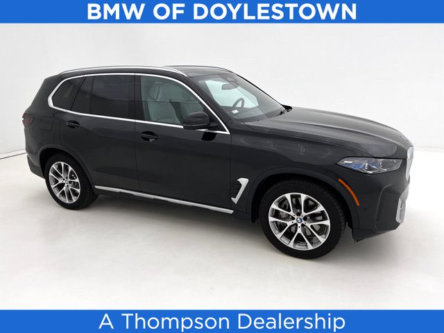 2026 BMW X5 xDrive50e's photo