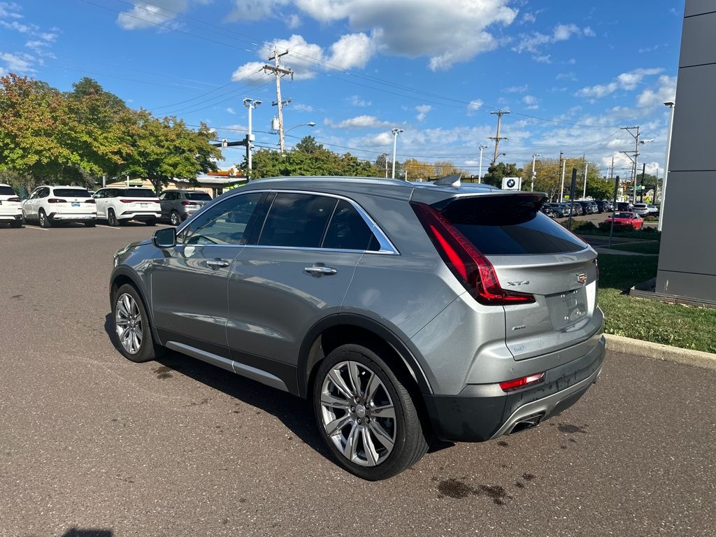 2023 Cadillac XT4 Premium Luxury photo 2