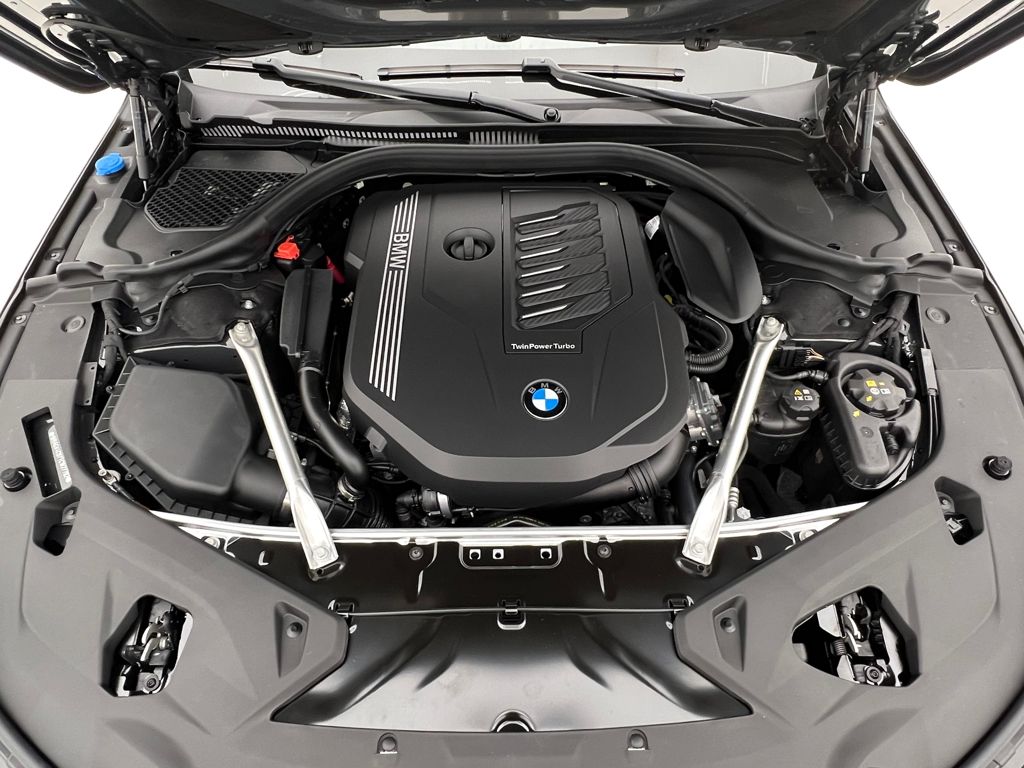 2026 BMW 8 Series 840i - Photo 20