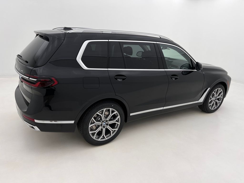 New 2026 BMW X7 xDrive40i SUV