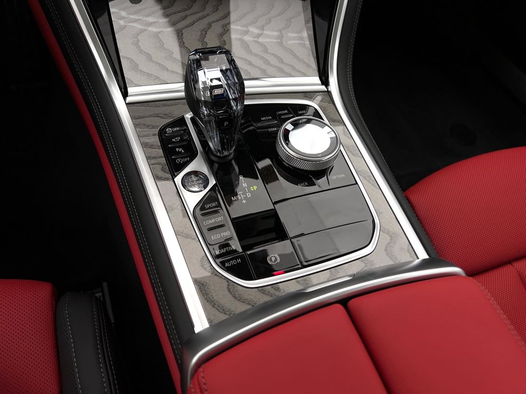 2026 BMW 8 Series 840i - Photo 17