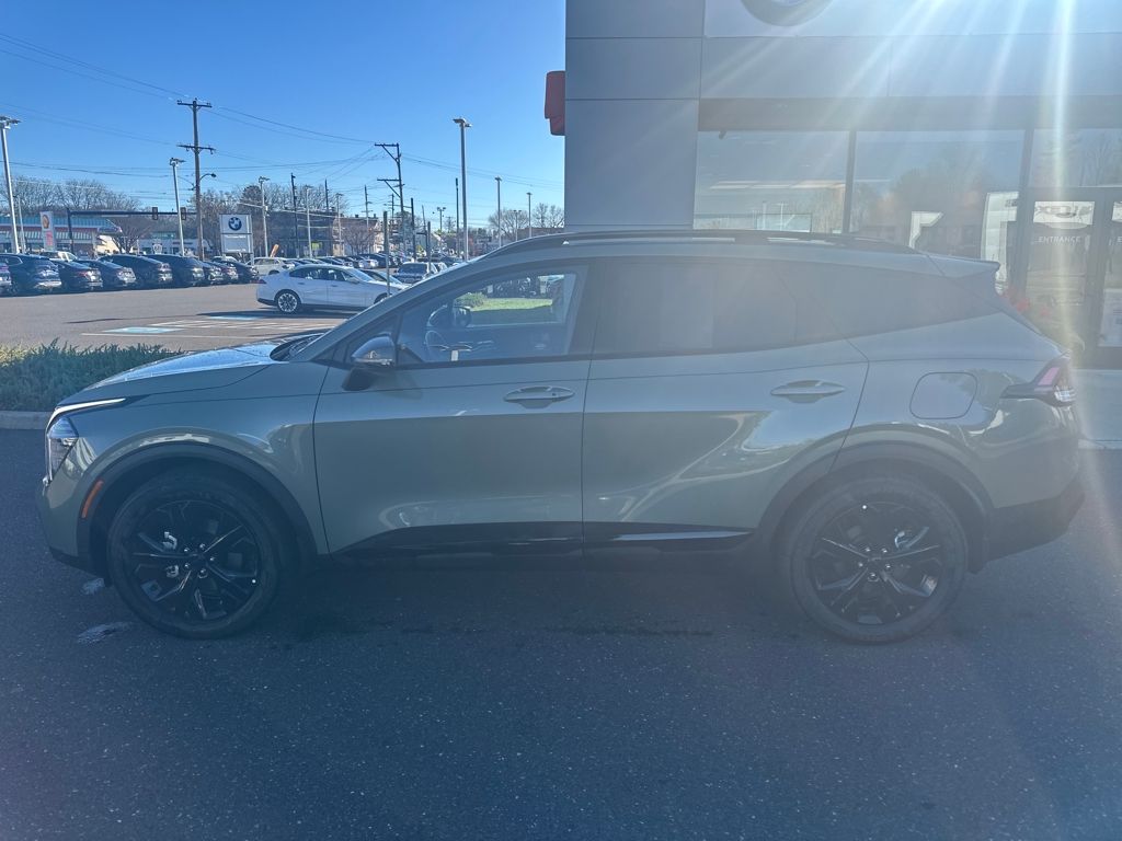 2025 Kia Sportage Plug-In Hybrid X-Line photo 2