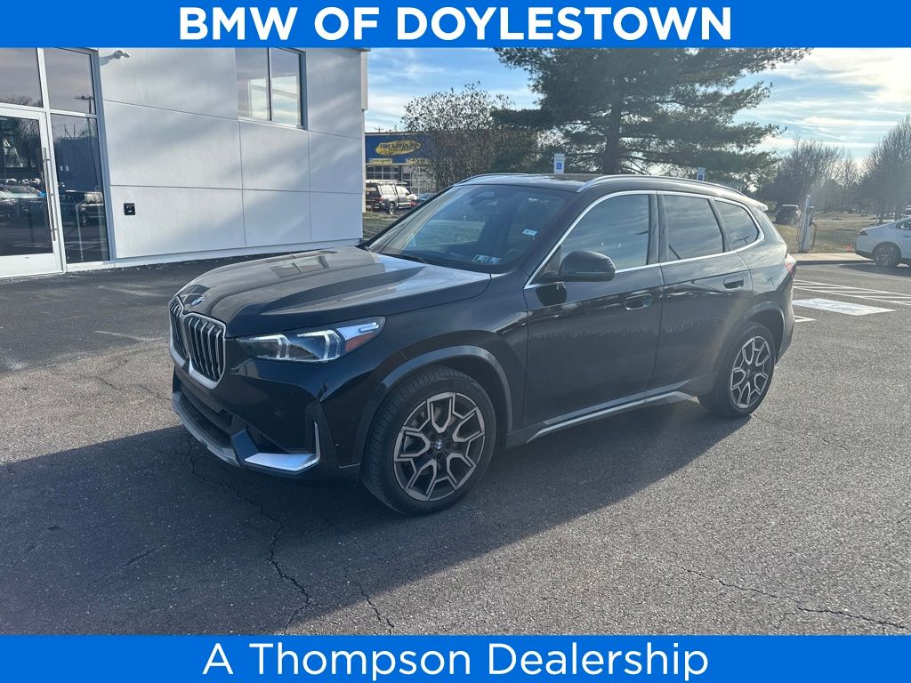 2025 BMW X1 28i's photo