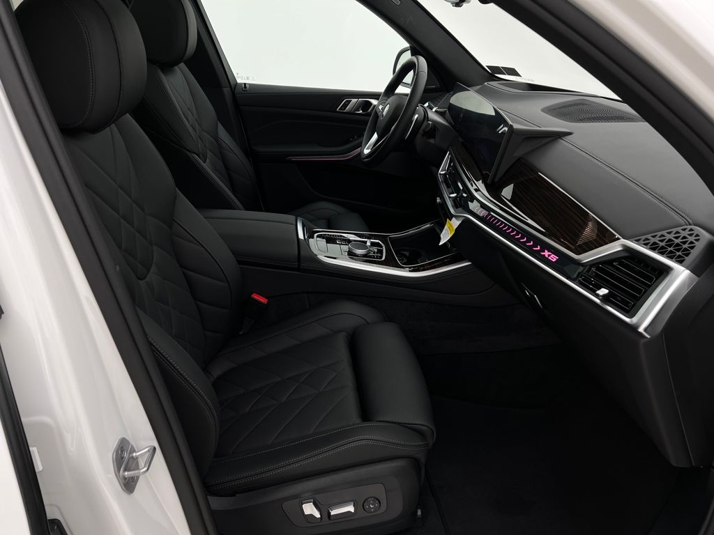 2026 BMW X5 40i - Photo 13