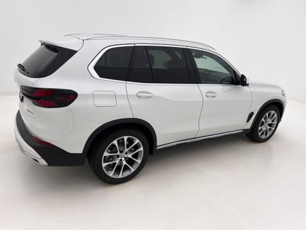 New 2026 BMW X5 xDrive40i SUV