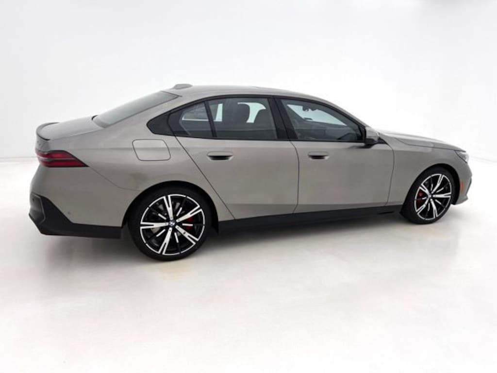 Used 2027 BMW 530i xDrive Sedan