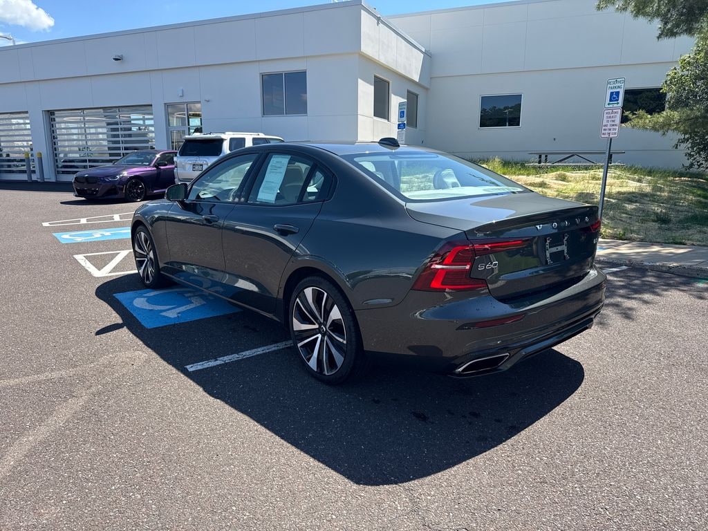 Used 2022 Volvo S60 B5 AWD Momentum Sedan