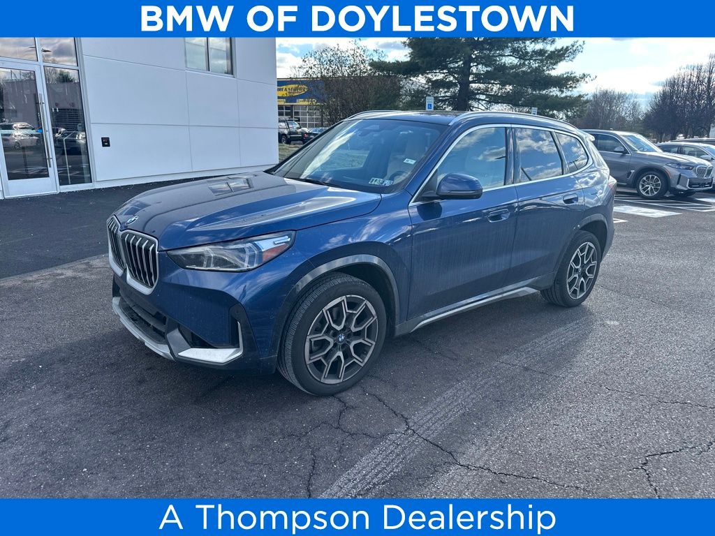 2025 BMW X1 28i's photo