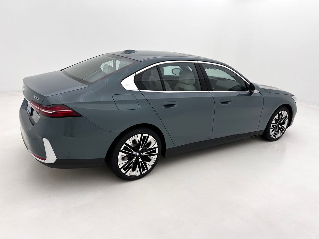 New 2026 BMW 530i xDrive Sedan