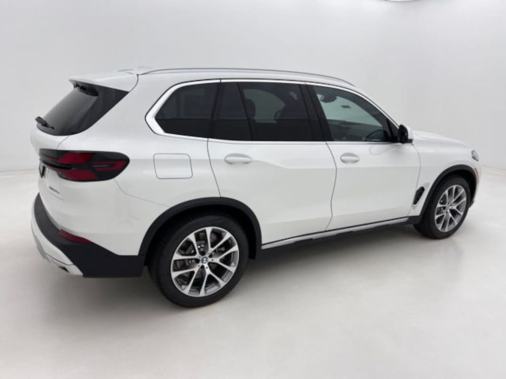 New 2026 BMW X5 PHEV xDrive50e SUV