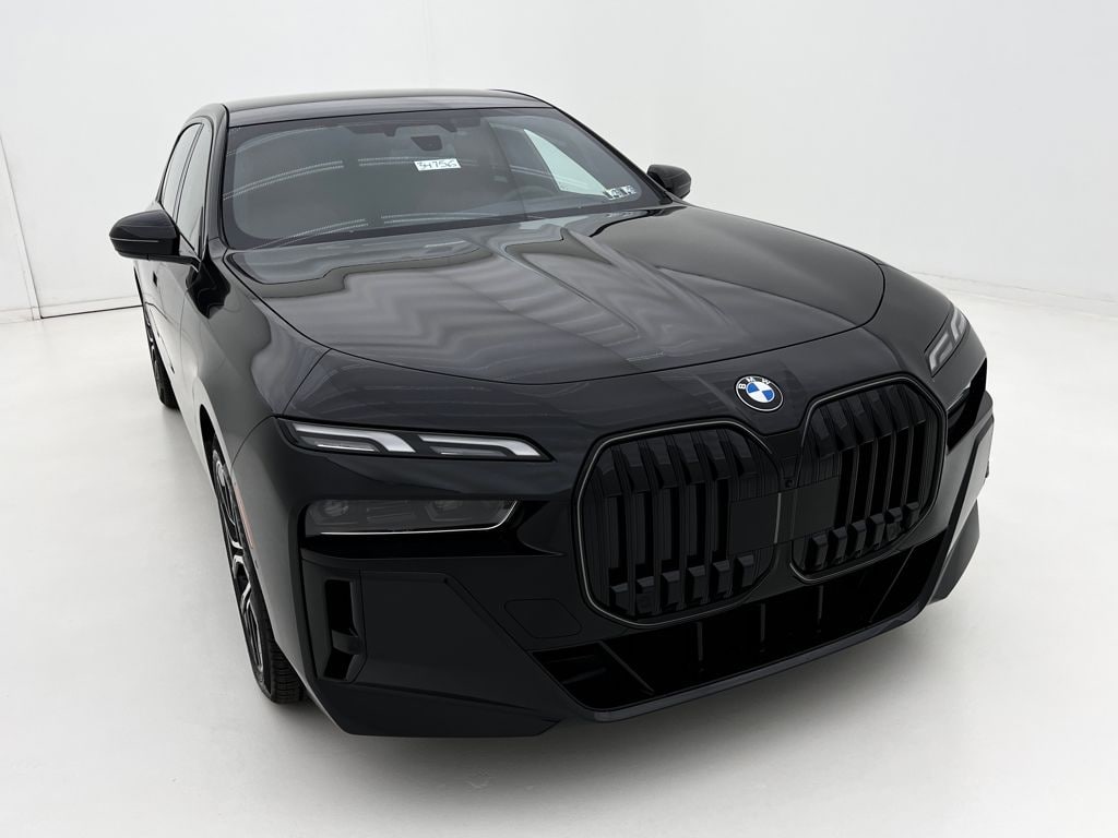 New 2026 BMW 740i xDrive Sedan