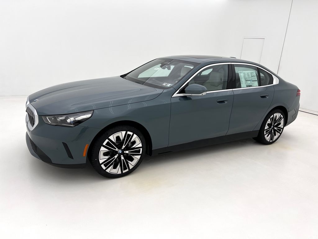 New 2026 BMW 530i xDrive Sedan