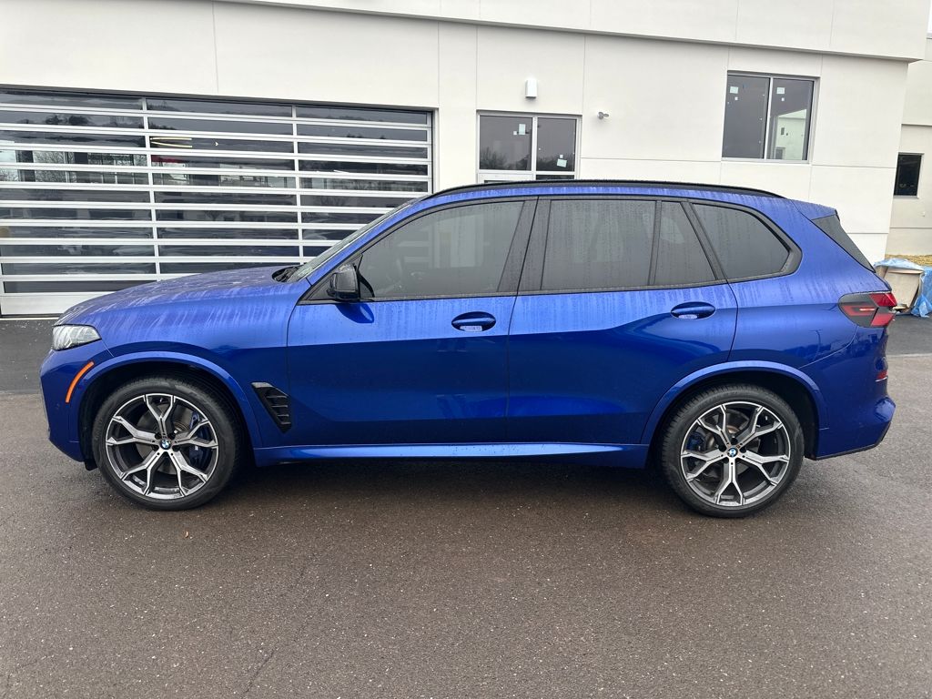 2024 Bmw X5 M60i photo 2
