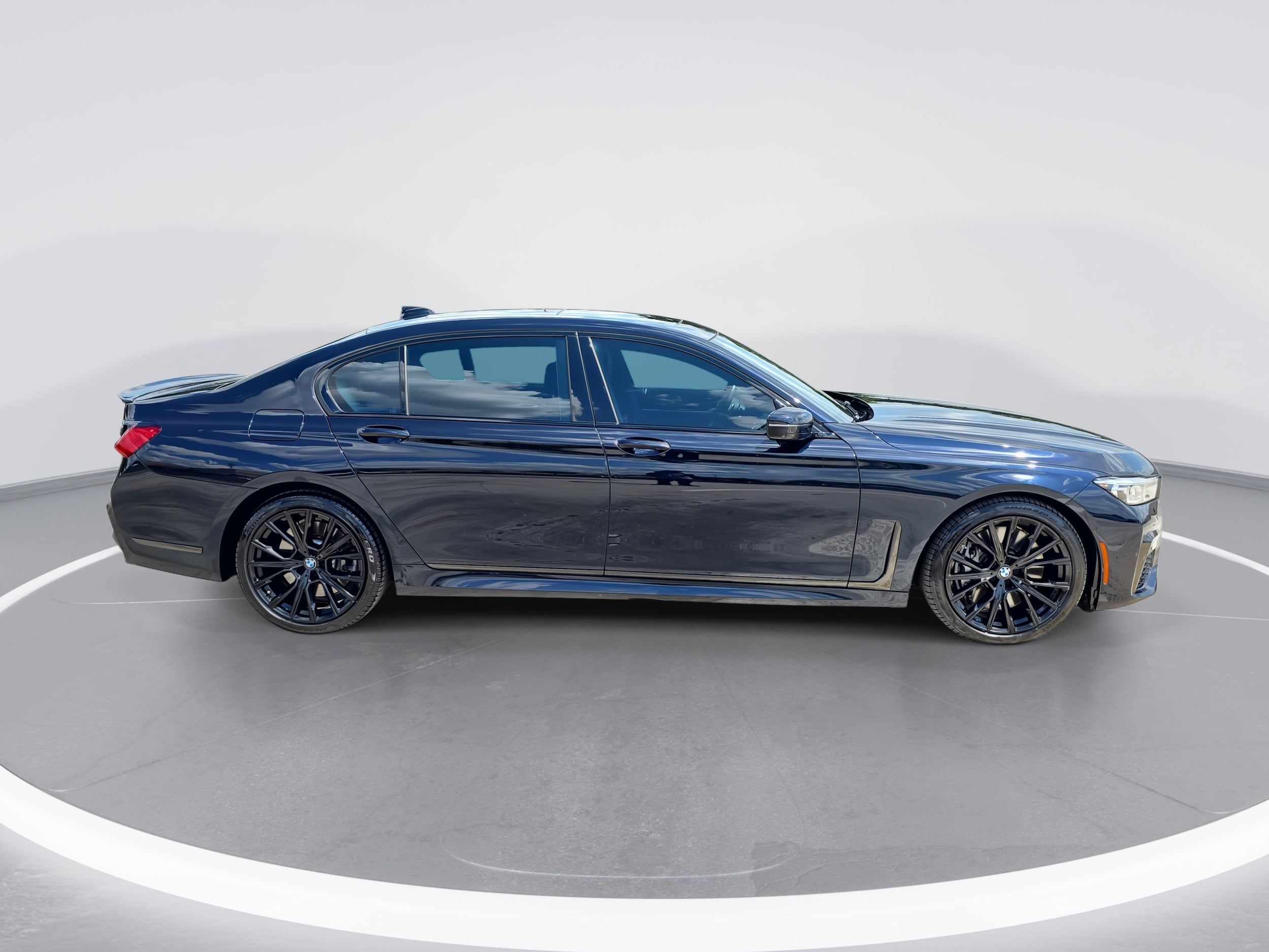 Used 2021 BMW 7 Series 750i with VIN WBA7U2C08MCG17130 for sale in Raleigh, NC