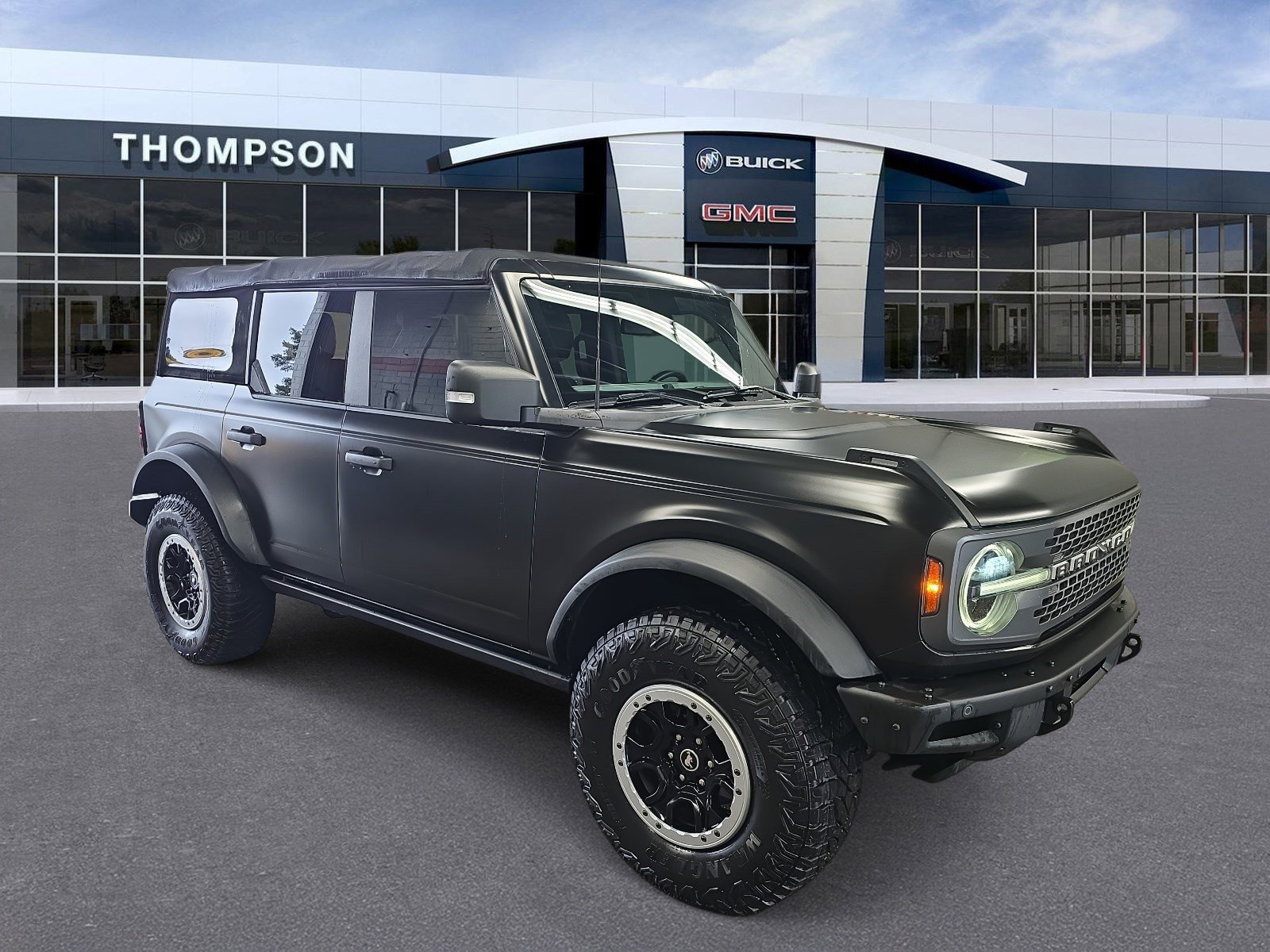 2022 Ford Bronco 4-Door Base's photo