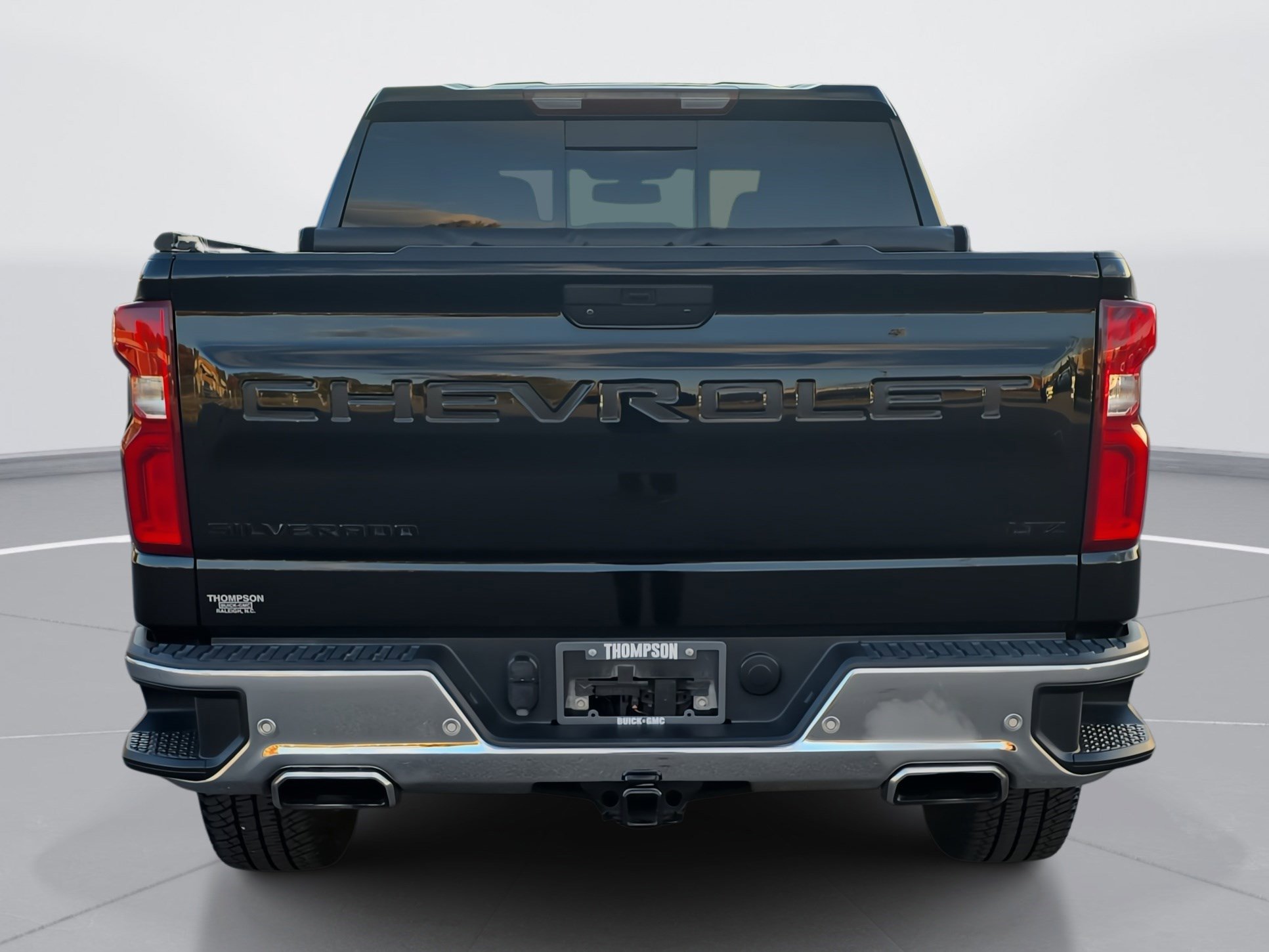 2021 Chevrolet Silverado 1500 LTZ photo 3