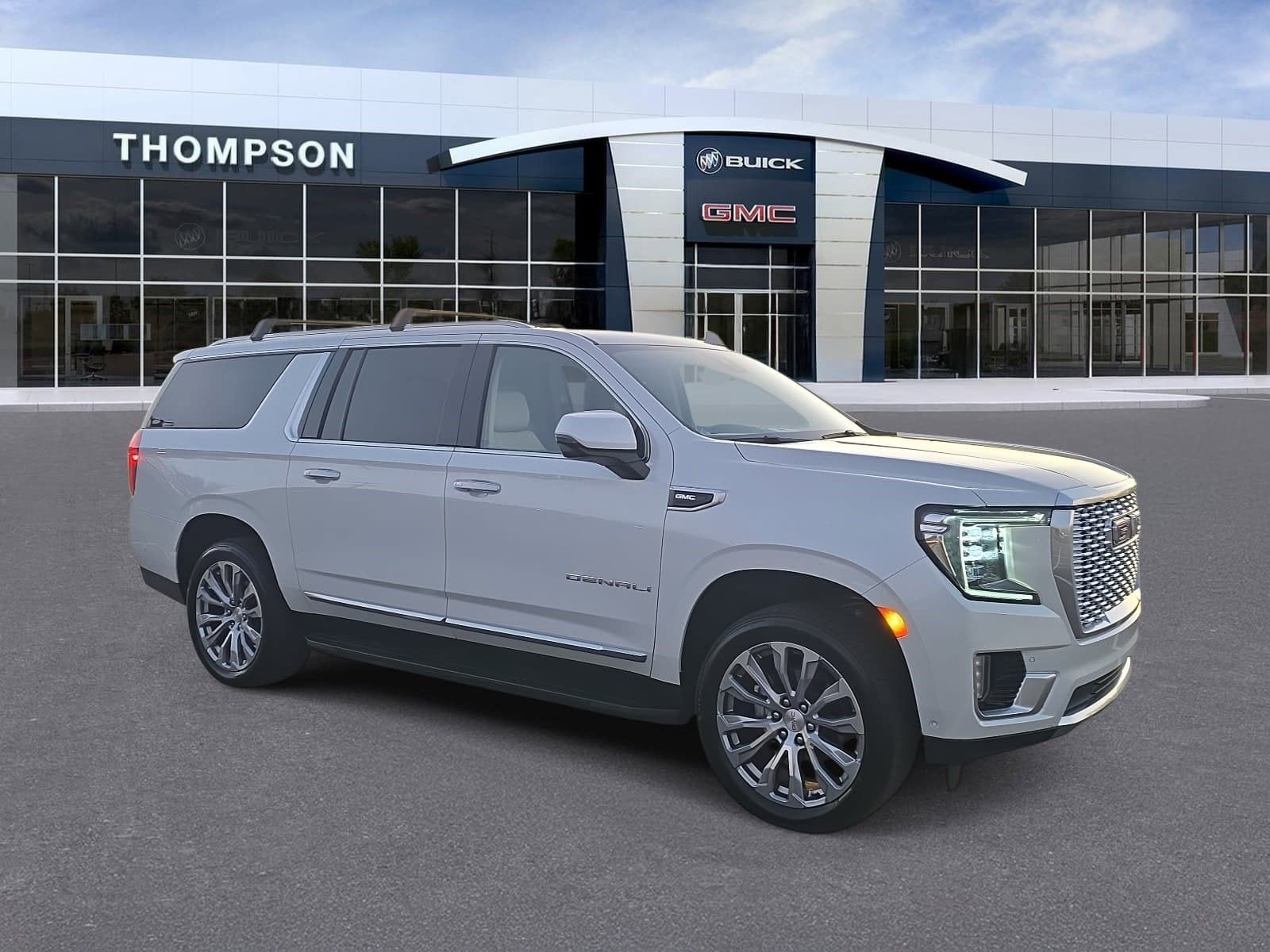 2023 GMC Yukon XL Denali's photo