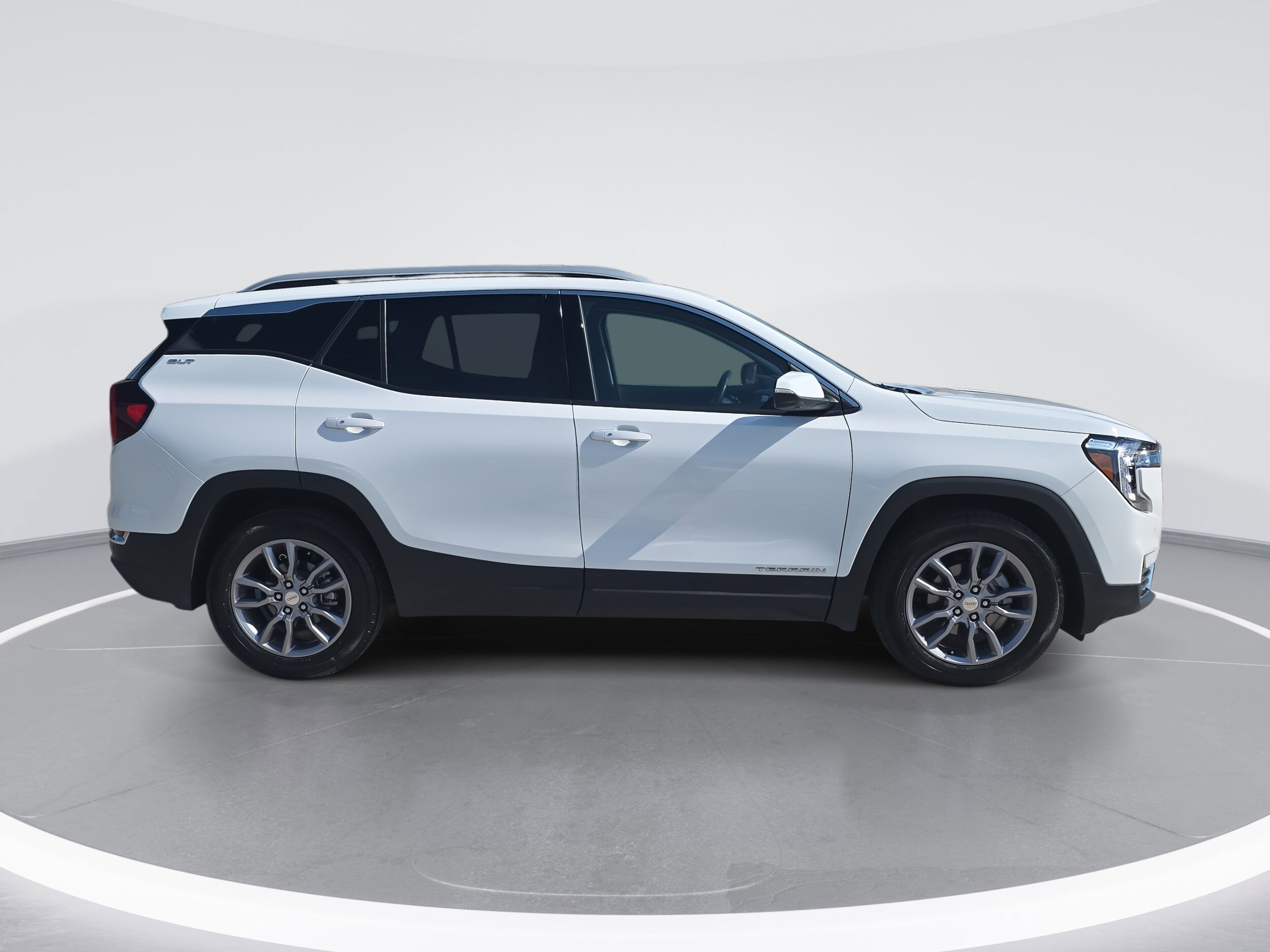 2022 Gmc Terrain SLT photo 2