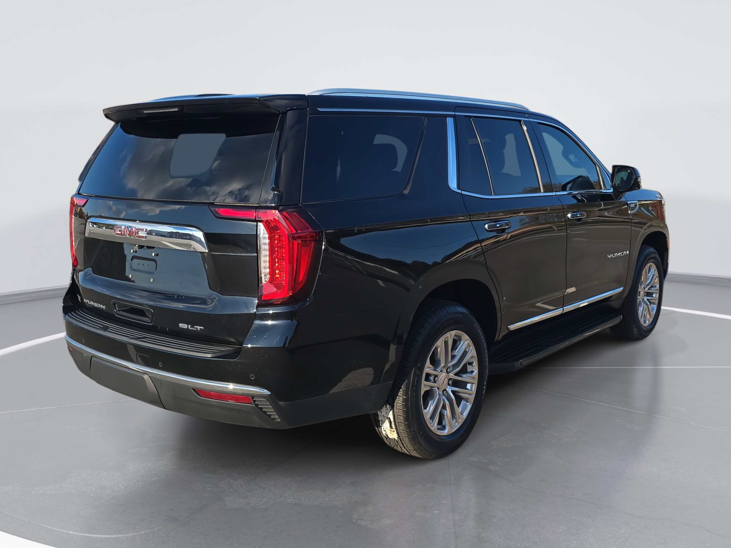 2022 Gmc Yukon SLT photo 4