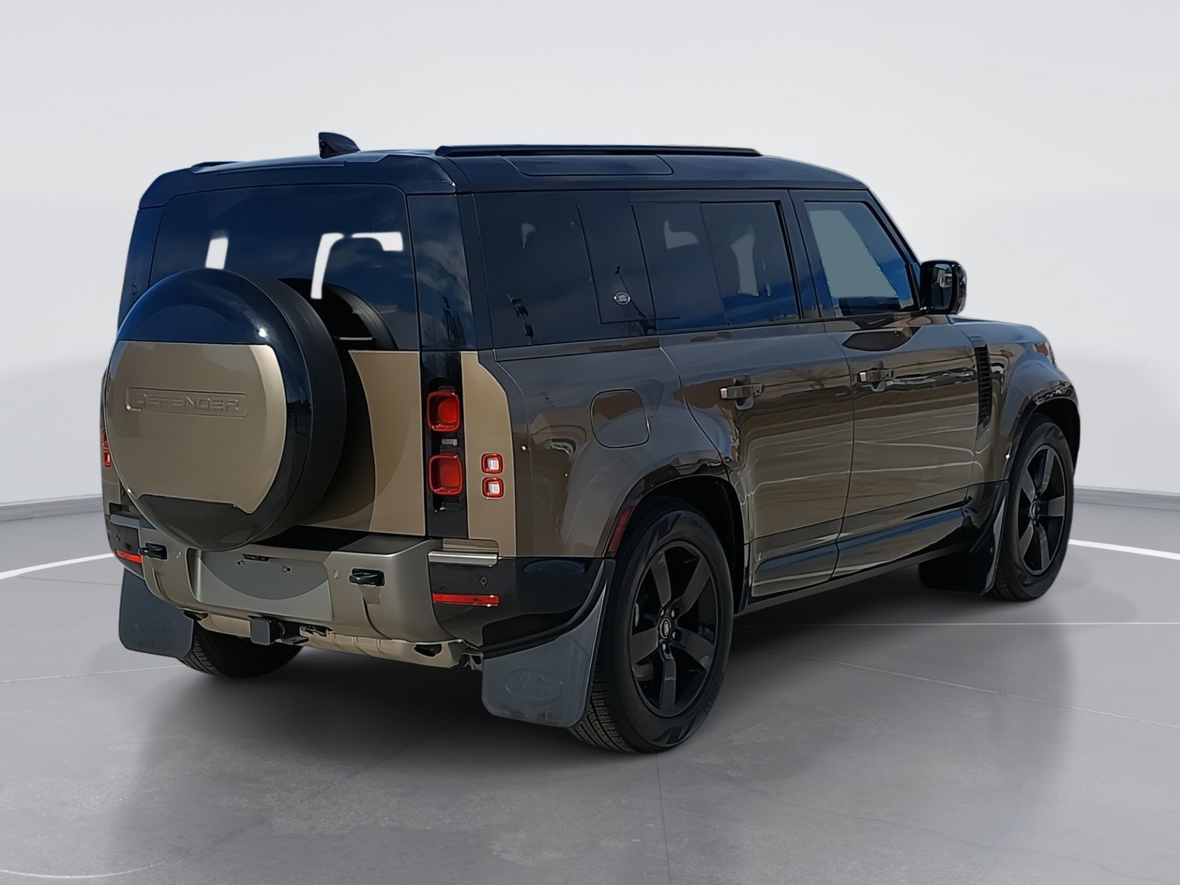 2024 Land Rover Defender X-Dynamic SE photo 3