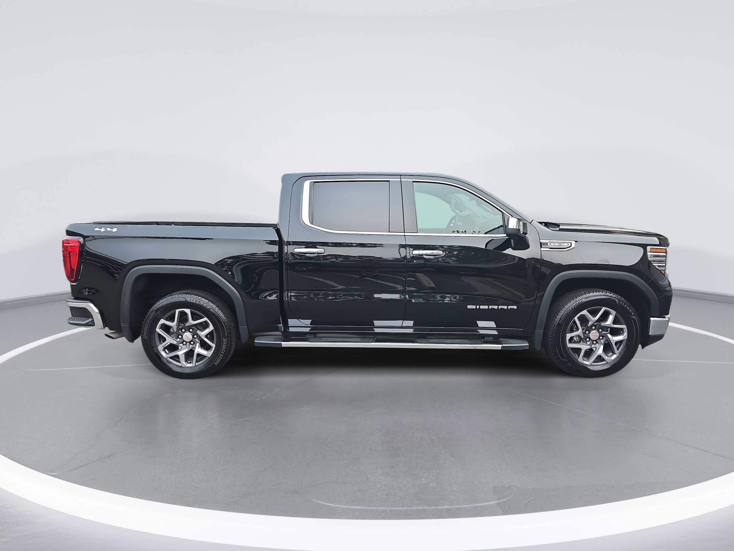 Used 2024 GMC Sierra 1500 SLT with VIN 3GTUUDED4RG276294 for sale in Raleigh, NC