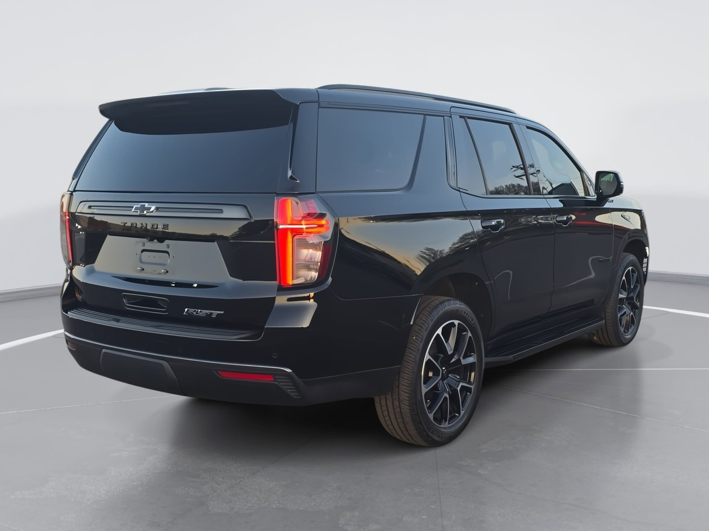 2022 Chevrolet Tahoe RST photo 3