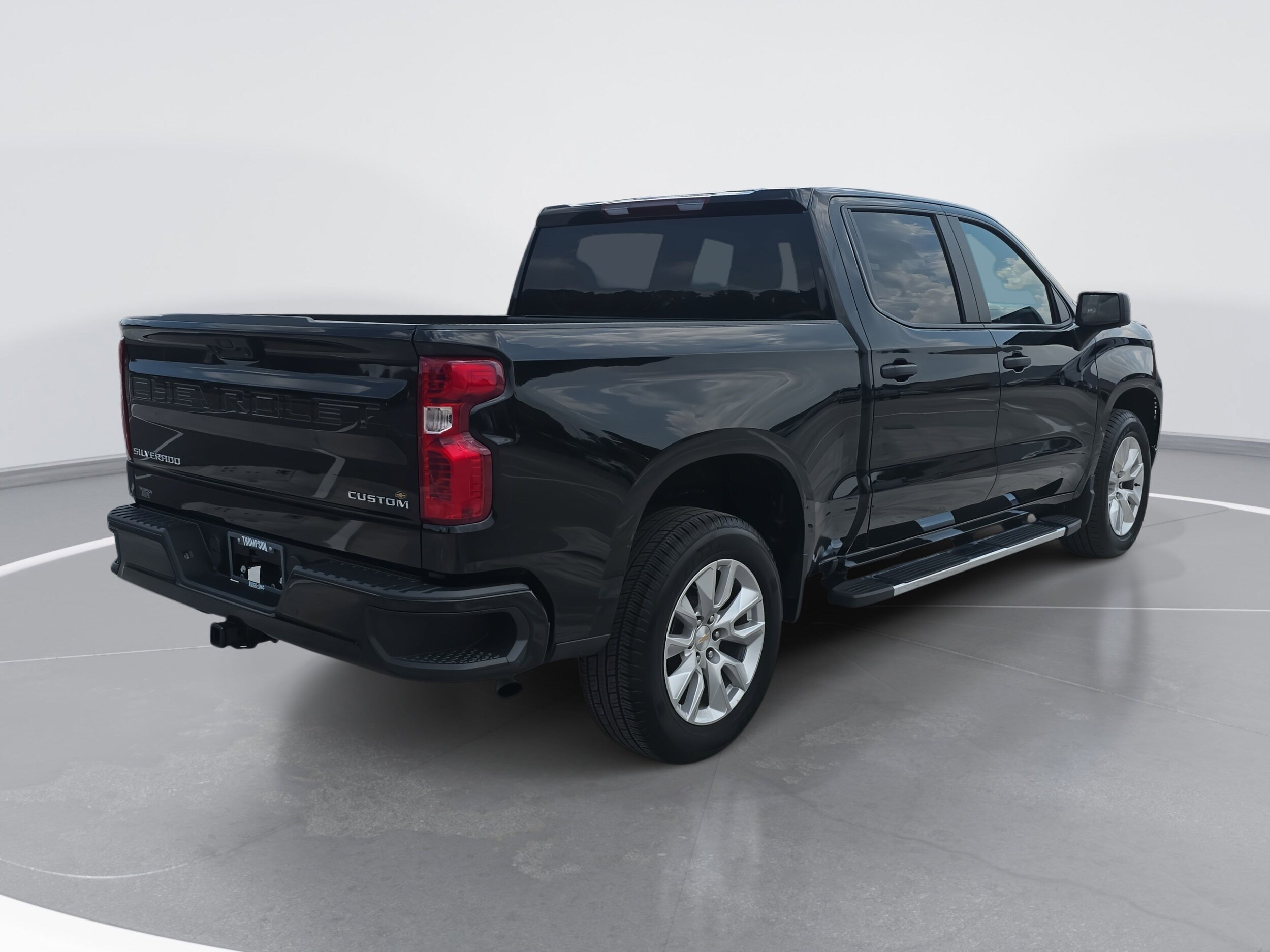 2024 Chevrolet Silverado 1500 Custom photo 3