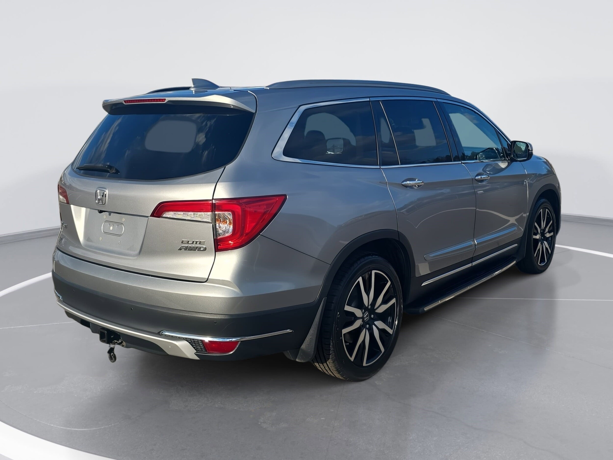 2020 Honda Pilot Elite photo 2