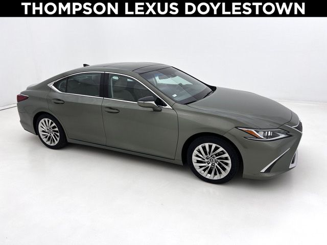 2019 Lexus ES