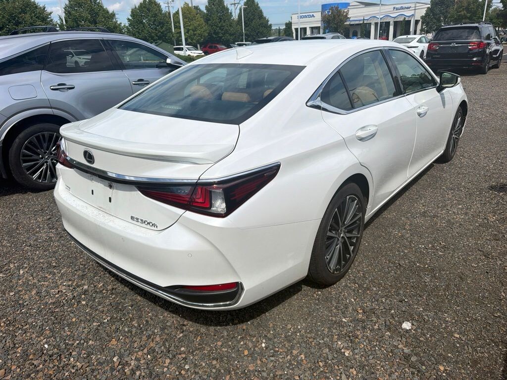 Certified 2024 Lexus ES 300h Base Sedan
