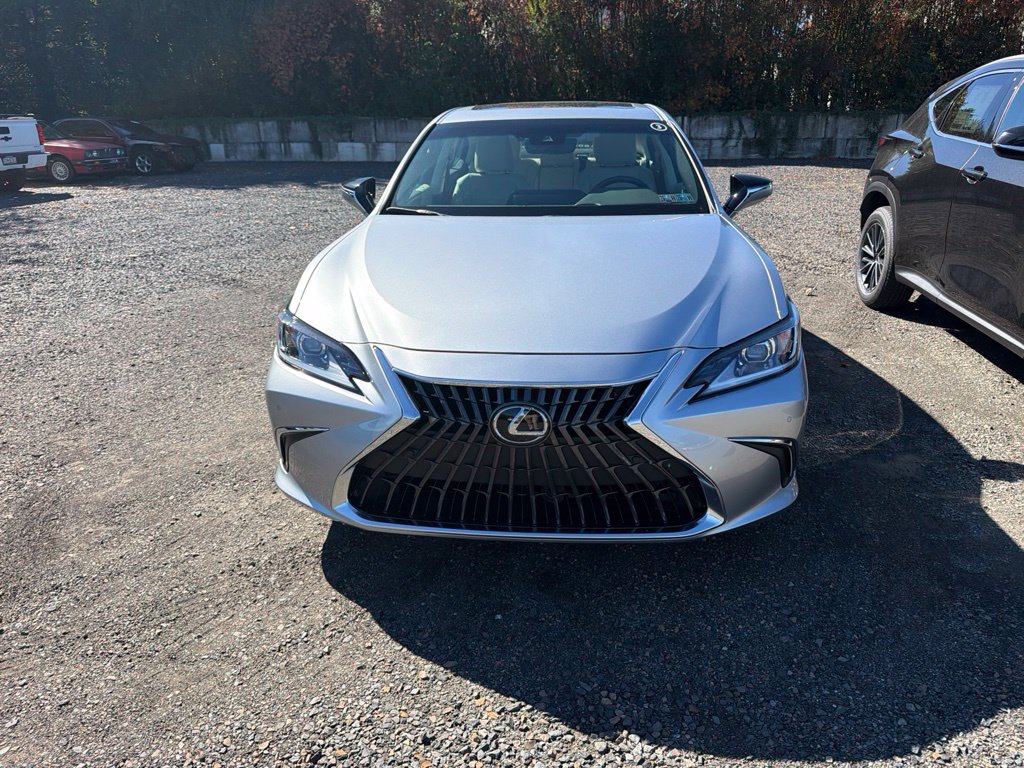 Used 2025 Lexus ES 300h Base Sedan