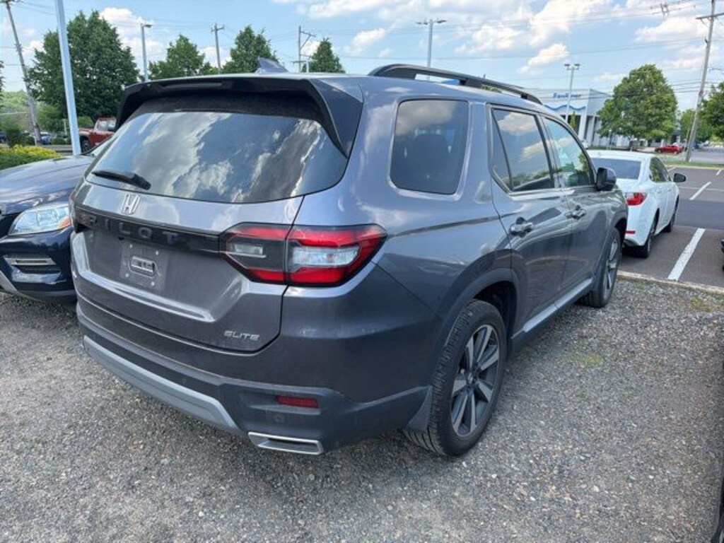 Used 2023 Honda Pilot Elite SUV