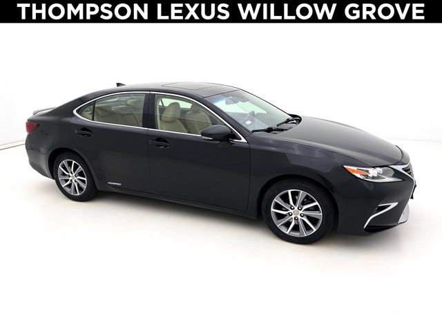 2016 Lexus ES